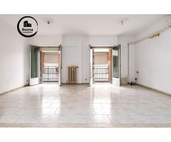 PISO EN CALLE SAN VICENTE FERRER - GRANADA.