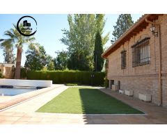 EXCLUSIVO CHALET UNA PLANTA CON 2300M2 DE PARCELA