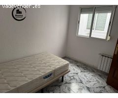 Magnifico piso en alquiler para estudiantes de 4 habitaciones y dos baños muy cerca de la facultad