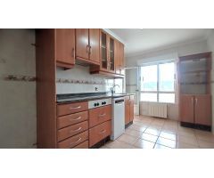 VENTA DE PISO EN TRASONA CON TRES DORMITORIOS