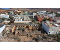 Joya Histórica para Transformar en el Corazón de La Oliva