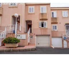 EN ALQUILER – Chalet Adosado en ALTAVISTA