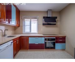 EN ALQUILER – Chalet Adosado en ALTAVISTA