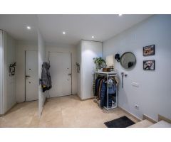 ¡¡CREU ALTA - ESPECTACULAR CASA CON PATIO CON PISCINA y ASCENSOR!!