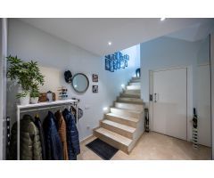 ¡¡CREU ALTA - ESPECTACULAR CASA CON PATIO CON PISCINA y ASCENSOR!!