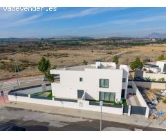 Villa en Venta en Benijófar, Alicante