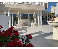 Majestuosa villa de lujo en La Caleta con vistas al mar