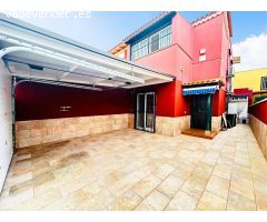 MAGNIFICO ADOSADO DE TRES DORMITORIOS Y GARAJE PRIVADO