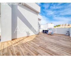 Espectacular ático en venta de 3 dormitorios y 2 baños con solárium de 82m2 en el Centro