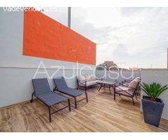 Espectacular ático en venta de 3 dormitorios y 2 baños con solárium de 82m2 en el Centro