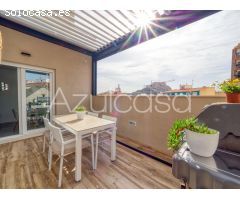 Espectacular ático en venta de 3 dormitorios y 2 baños con solárium de 82m2 en el Centro