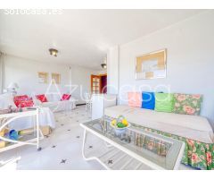 Estupendo piso de 3 dormitorios y 3 baños en primera línea de Playa de San Juan