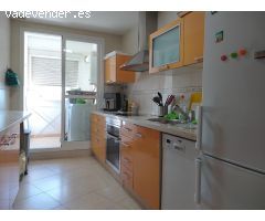LUNINOSA VIVIENDA EN LA ROTONDA DEL ALDI.