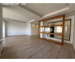Luminoso y amplio. Zona Bernabéu. 3 dorm+2 baños. Garaje y trastero. Sin amueblar