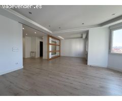 Luminoso y amplio. Zona Bernabéu. 3 dorm+2 baños. Garaje y trastero. Sin amueblar