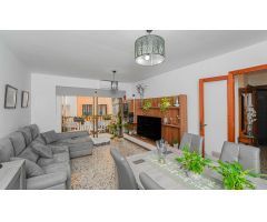 PRIMER PISO CON ASCENSOR, BALCON, TERRAZA INTERIOR Y PARKING, EN PLAZA TOROS.