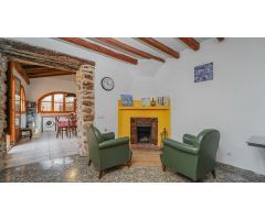 Chalet adosado histórico con encanto en S’Esgleieta