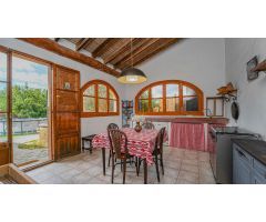 Chalet adosado histórico con encanto en S’Esgleieta