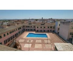 Amplio piso con vistas despejadas y piscina en Sa Pobla
