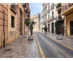 Fantástico palacete en unas de las calles más noble de Valencia