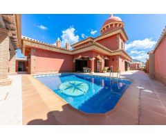 Villa Estilo Árabe-Andaluz en Venta – La Loma, Mijas