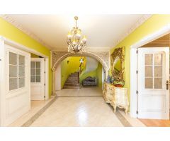 Villa Estilo Árabe-Andaluz en Venta – La Loma, Mijas