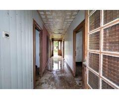 Casa para rehabilitar con proyecto a un paso de Bertamiráns