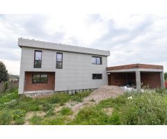 Chalet en construcción en Barallobre