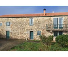 Casa de piedra restaurada en Negreira