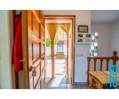 ¿Buscas una casa con vistas impresionantes y un entorno tranquilo?