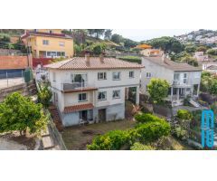 ¿Buscas una casa con vistas impresionantes y un entorno tranquilo?