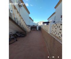 OPORTUNIDAD CHALET PAREADO SEMINUEVO, AMUEBLADO CON URBANIZACION EN CASTALLA INTERNACIONAL