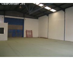 NAVE IGNIFUGADA CON BUEN ACCESO Y PATIO TRASERO EN POL. JUNTO AL CEMENTERIO SAN VICENTE DEL RASPEIG