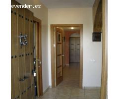 CHALET CON PISCINA EN URBANIZACION CHARCO ROTO