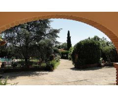 Chalet con apartamento independiente en Cuevas Bajas. HIPOTECABLE