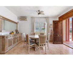 CHALET ADOSADO DE 3 DORMITORIOS 2 BAÑOS EN ORIHUELA COSTA ( CAMPOAMOR )