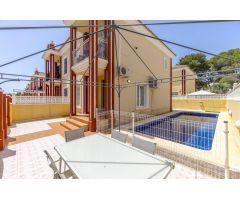 CHALET ADOSADO DE 3 DORMITORIOS 2 BAÑOS EN ORIHUELA COSTA ( CAMPOAMOR )