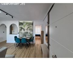 REFORMADO ÁTICO CON SOLARIUM PRIVADO DE 20 M2 A 500 METROS DE LA PLAYA. 3 DORM. 1 BAÑO.