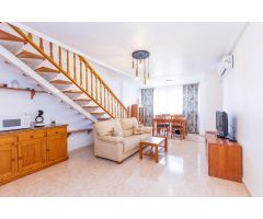 SE ALQUILA POR TEMPORADA APARTAMENTO CON VISTAS AL MAR DE 2 DORMITORIOS 2 BAÑOS EN TORREVIEJA