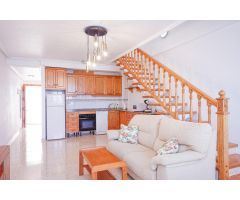 SE ALQUILA POR TEMPORADA APARTAMENTO CON VISTAS AL MAR DE 2 DORMITORIOS 2 BAÑOS EN TORREVIEJA