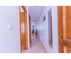 SE ALQUILA POR TEMPORADA APARTAMENTO CON VISTAS AL MAR DE 2 DORMITORIOS 2 BAÑOS EN TORREVIEJA