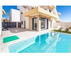 VILLA DE 3 DORMITORIOS 2 BAÑOS EN LOS MONTESINOS ( ALICANTE )