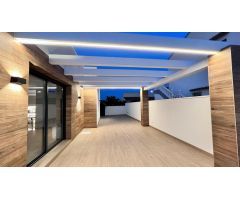 VILLA EN VILLAMARTIN DE 3 DORMITORIOS 2 BAÑOS EN ORIHUELA COSTA ( VILLAMARTIN )