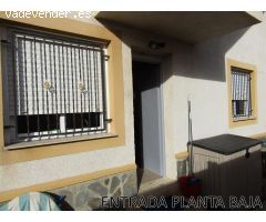 Chalet independiente en venta en la Alberca con dos viviendas independientes