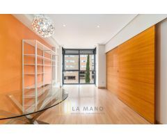 APARTAMENTO MUY LUMINOSO CON PISCINA Y GIMNASIO