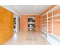 APARTAMENTO MUY LUMINOSO CON PISCINA Y GIMNASIO