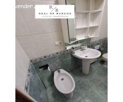 Ático en alquiler sin amueblar zona Circular.