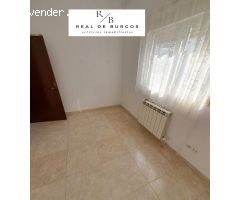 Ático en alquiler sin amueblar zona Circular.