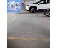 Plaza de garaje en Campanar cerca del rio