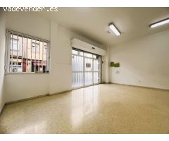 Amplio y céntrico local comercial en régimen de alquiler. Calle Castillejos. Guanarteme